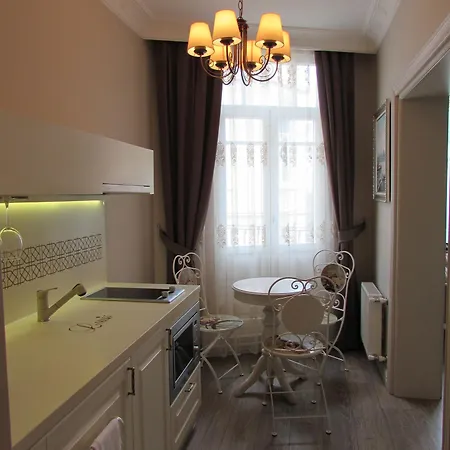 Hotel Louis Luxury *