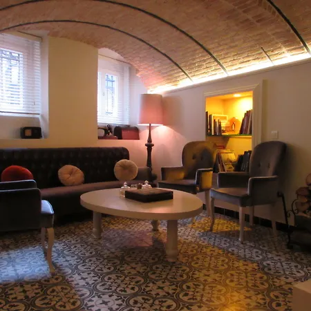 Louis Luxury