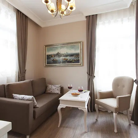 فندق لويس لاكشري سويت جالاتا *