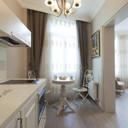 Louis Luxury